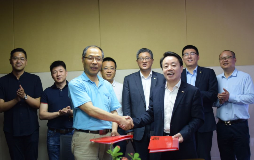 “绿金讯车”“亚银” 智慧停车无感支付战略合作全面启动